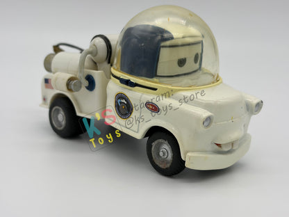 PRE-OWNED / LOOSE DISNEY STORE OF DISNEY PIXAR CARS 1:43 - IMPALA XIII, AUTONAUT LIGHTNING MCQUEEN, AND MOON MATER - MATER ON THE MOON SERIES - IN GOOD CONDITION