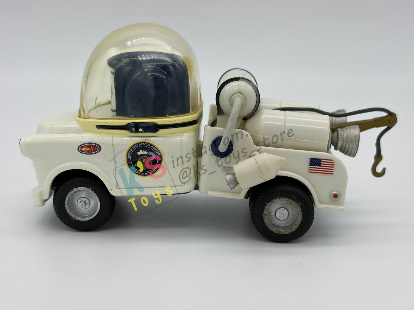 PRE-OWNED / LOOSE DISNEY STORE OF DISNEY PIXAR CARS 1:43 - IMPALA XIII, AUTONAUT LIGHTNING MCQUEEN, AND MOON MATER - MATER ON THE MOON SERIES - IN GOOD CONDITION