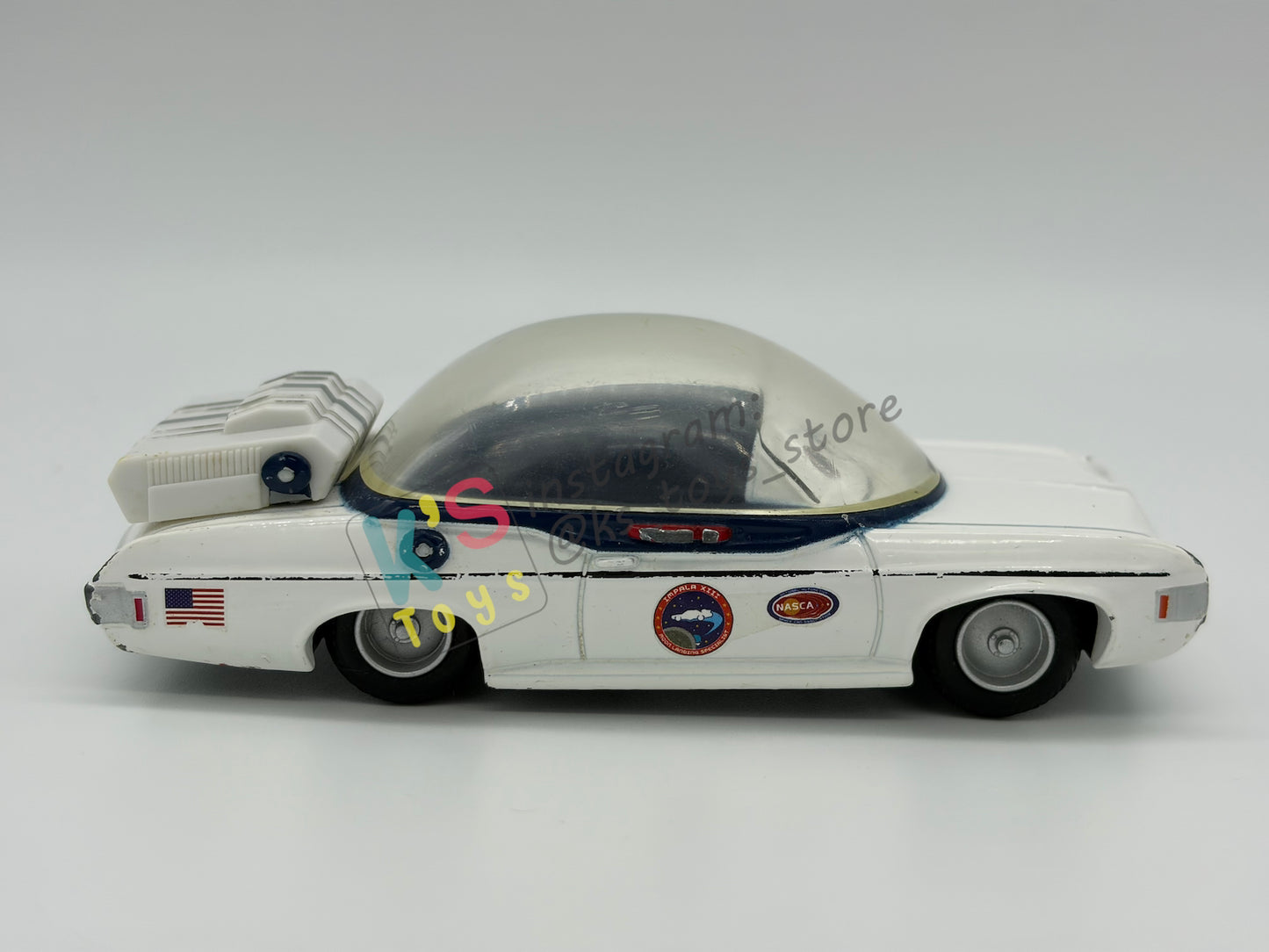 PRE-OWNED / LOOSE DISNEY STORE OF DISNEY PIXAR CARS 1:43 - IMPALA XIII, AUTONAUT LIGHTNING MCQUEEN, AND MOON MATER - MATER ON THE MOON SERIES - IN GOOD CONDITION