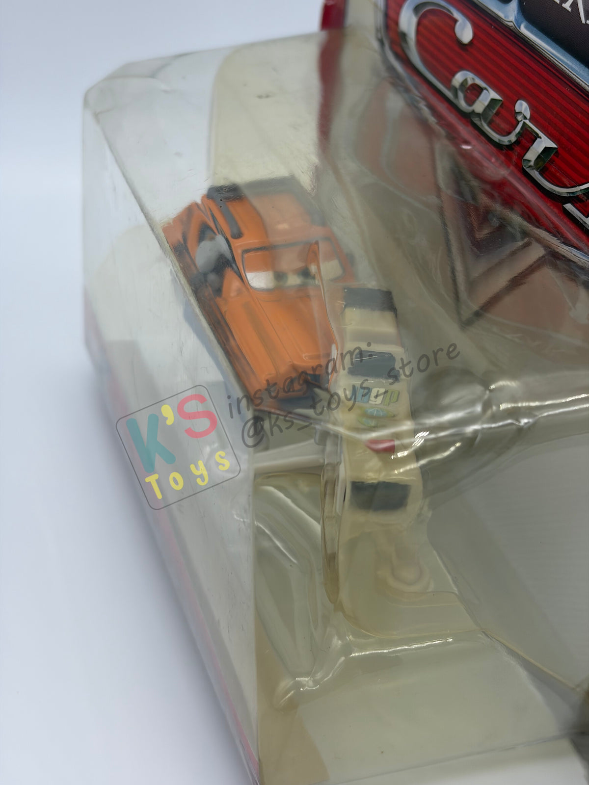 RARE DELUXE DISNEY PIXAR CARS "GREM WITH CAMERA" - LEMONS - BNIP