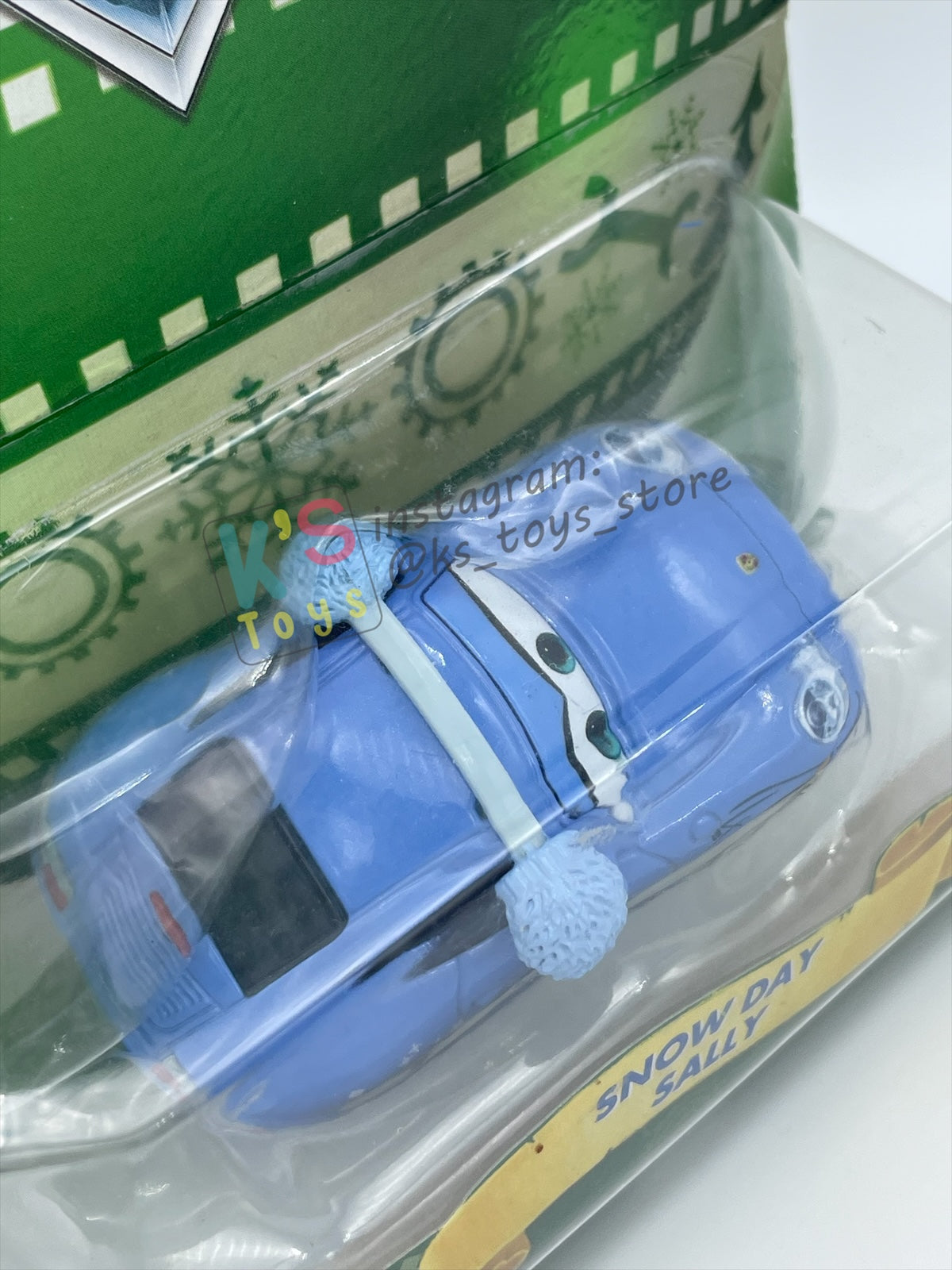 DISNEY PIXAR CARS 1:55 BY MATTEL - "SNOW DAY SALLY" - CHRISTMAS BALL SERIES - BNIP