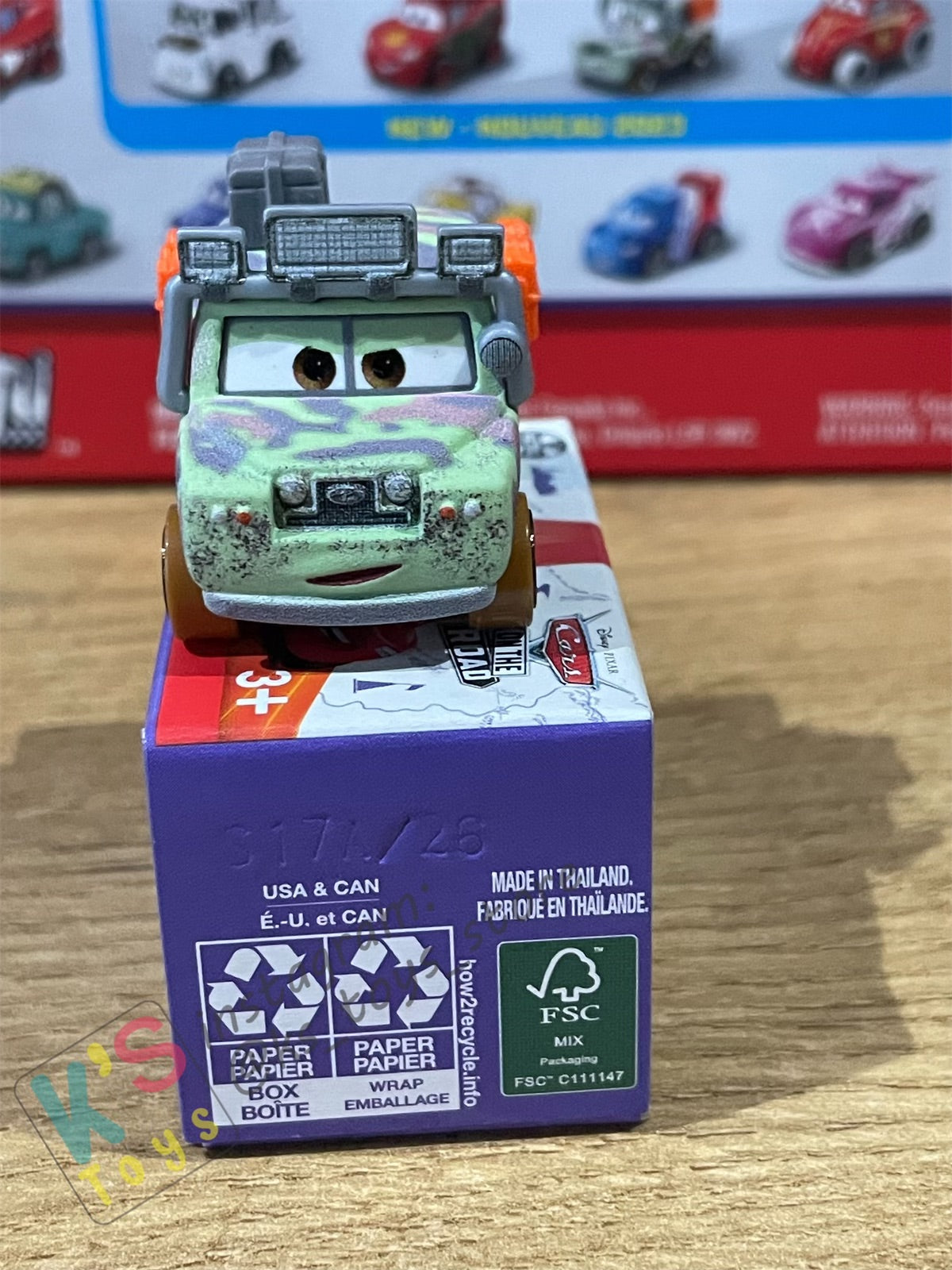 Mini Racers Pixar Disney Cars, 2023 Series 3 #26 MARGARET MOTORRAY - BNIB