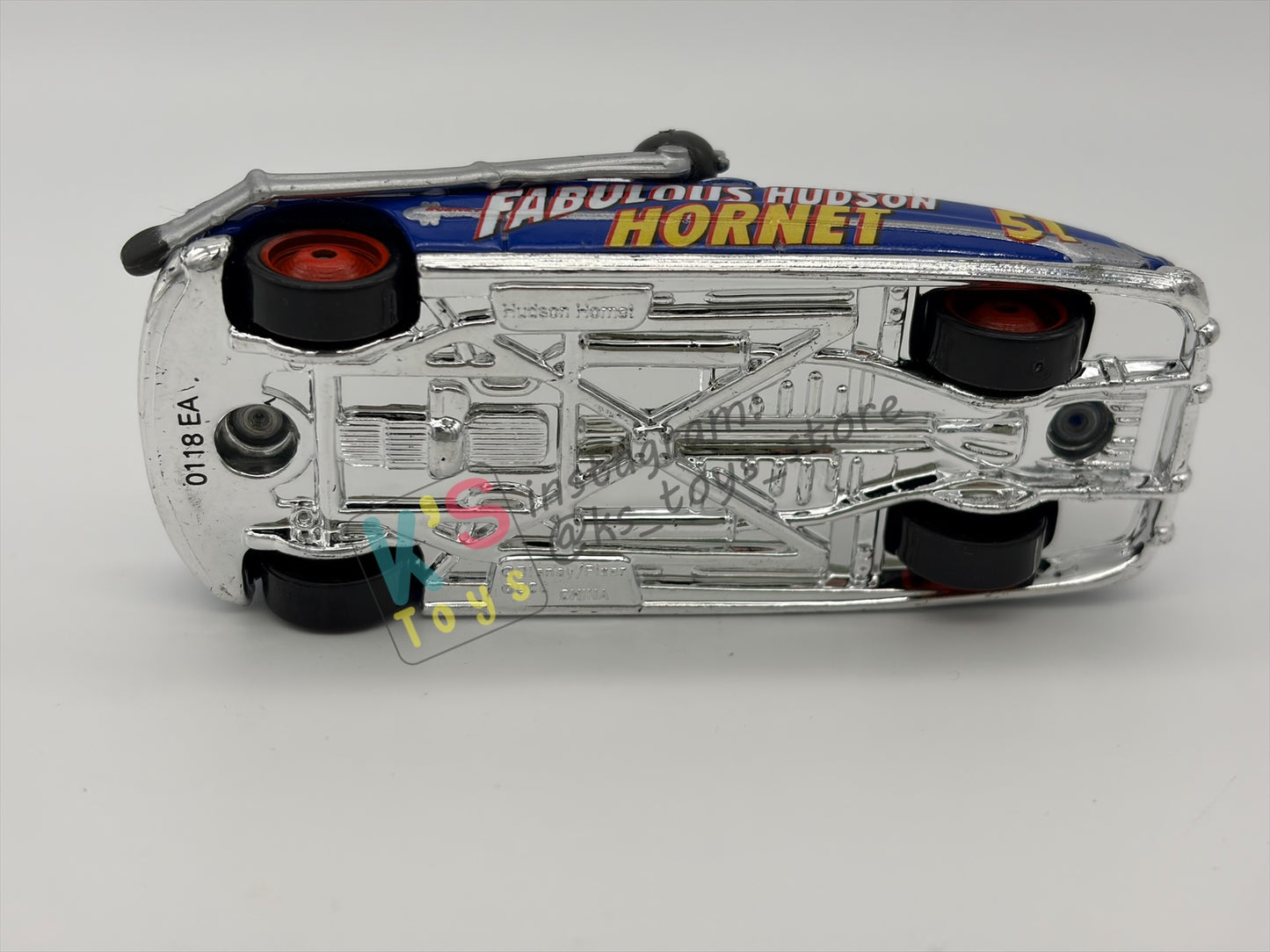 PRE-OWNED / LOOSE DISNEY PIXAR CARS 1:55 BY MATTEL - "PIT CREW MEMBER FABULOUS HUDSON HORNET" CARS SERIES - NEAR MINT CONDITION