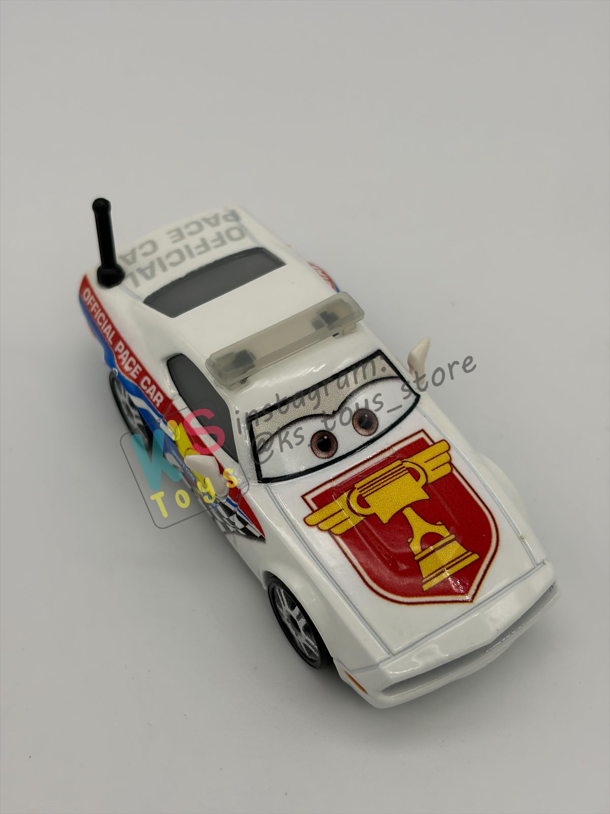 PRE-OWNED / LOOSE DISNEY PIXAR CARS BY MATTEL - "PAT TRAXSON" - CARS 3 SERIES - NEAR MINT CONDITION - READ DESCRIPTION!!!!!!!!!!!