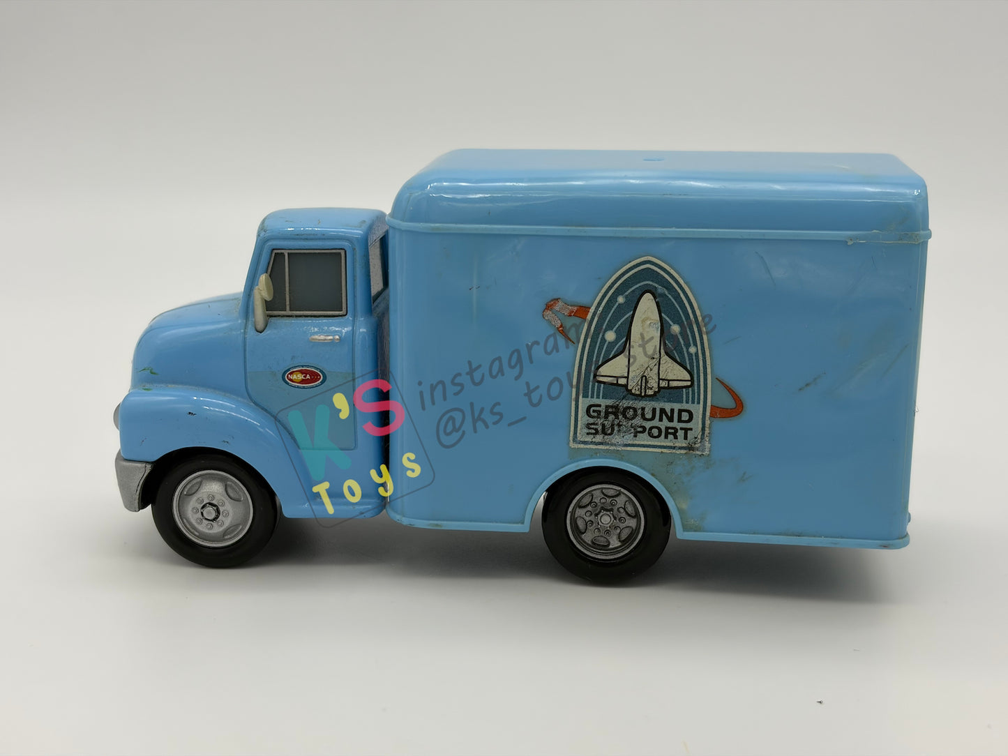 PRE-OWNED / LOOSE DISNEY PIXAR CARS 1:55 BY MATTEL - "NASCA TRUCK" MOON MATER SERIES - IN GOOD CONDITION
