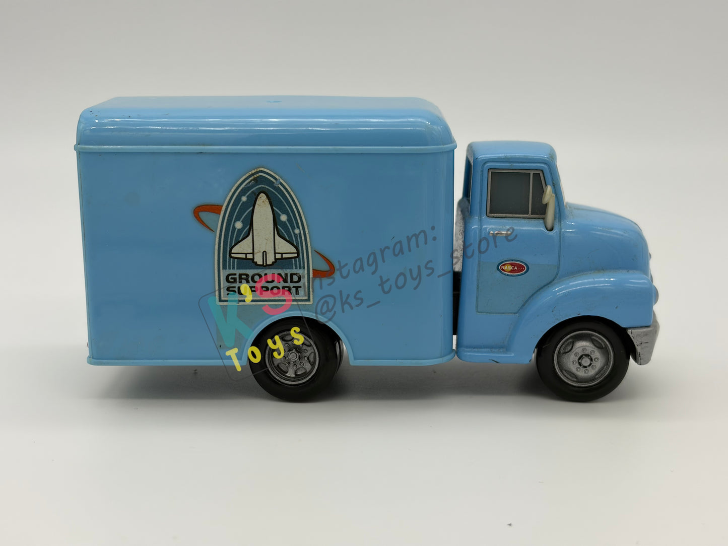 PRE-OWNED / LOOSE DISNEY PIXAR CARS 1:55 BY MATTEL - "NASCA TRUCK" MOON MATER SERIES - IN GOOD CONDITION