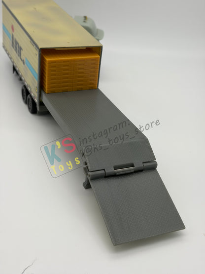 HAULER DISNEY PIXAR CARS BY MATTEL, CHET BOXKAAR, PRE-OWNED IN GOOD CONDITION