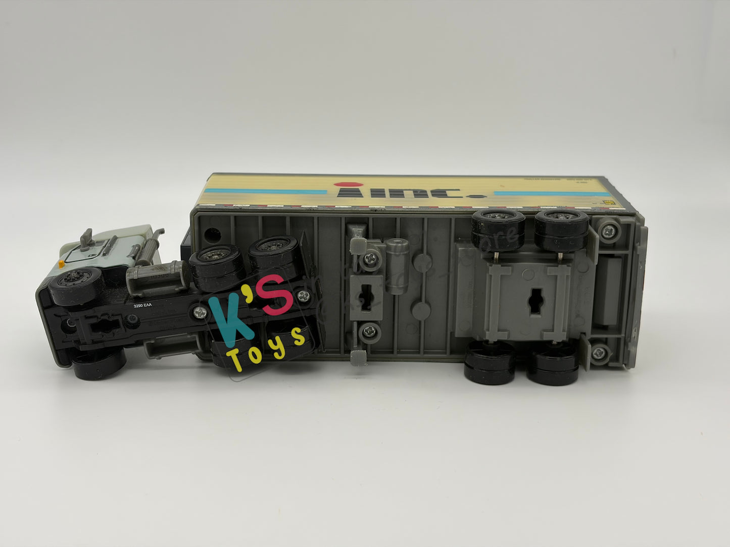 HAULER DISNEY PIXAR CARS BY MATTEL, CHET BOXKAAR, PRE-OWNED IN GOOD CONDITION