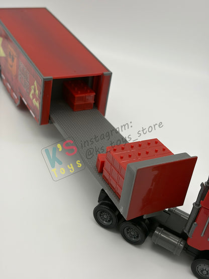 PRE-OWNED / LOOSE HAULER DISNEY PIXAR CARS BY MATTEL, PETERBILL / JERRY RECYCLED BATTERIES HAULER,  IN NEAR MINT CONDITION - PLEASE READ DESCRIPTION!!!!!!!!!!