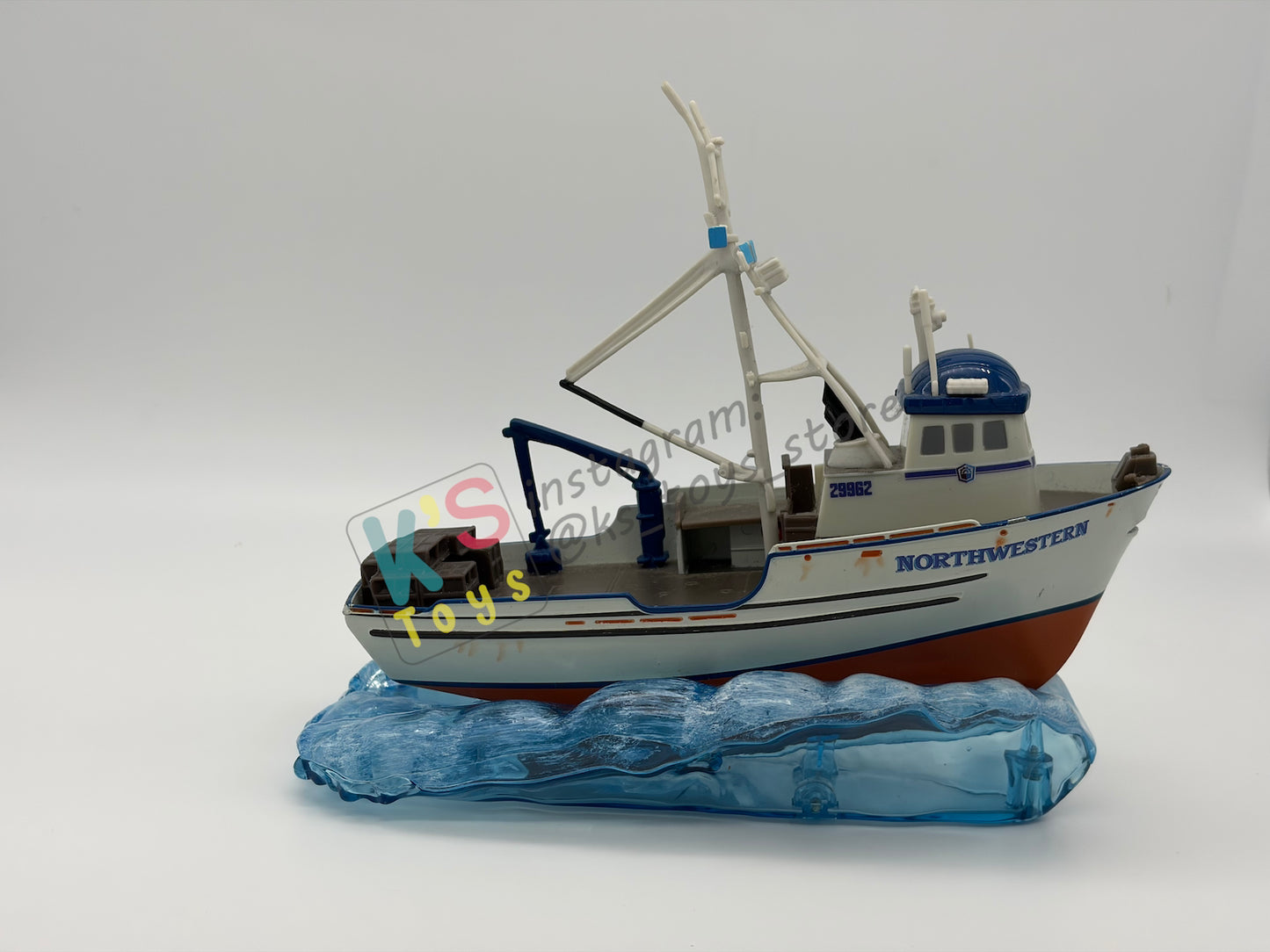 DISNEY STORE EXCLUSIVE DISNEY PIXAR CARS 1:43 - CRABBY BOAT - CARS 3 SERIES - PRE-OWNED IN GOOD CONDITION