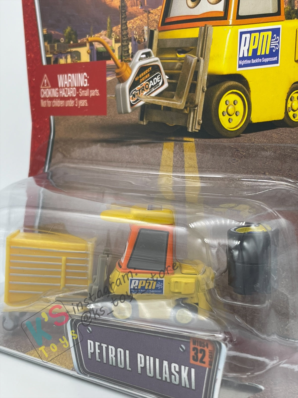 DISNEY PIXAR CARS 1:55 BY MATTEL, PETROL PULASKI - THE WORLD OF CARS SERIES - BNIP