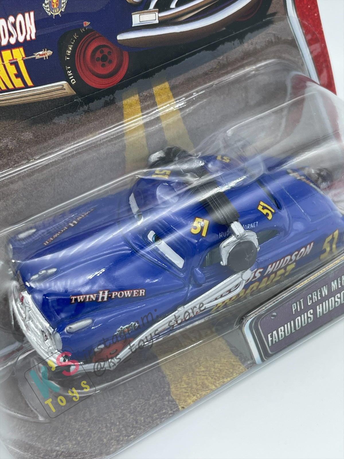 DISNEY PIXAR CARS BY MATTEL, THE WORLD OF CARS SERIES - PIT CREW MEMBER FABULOUS HUDSON HORNET - BNIP