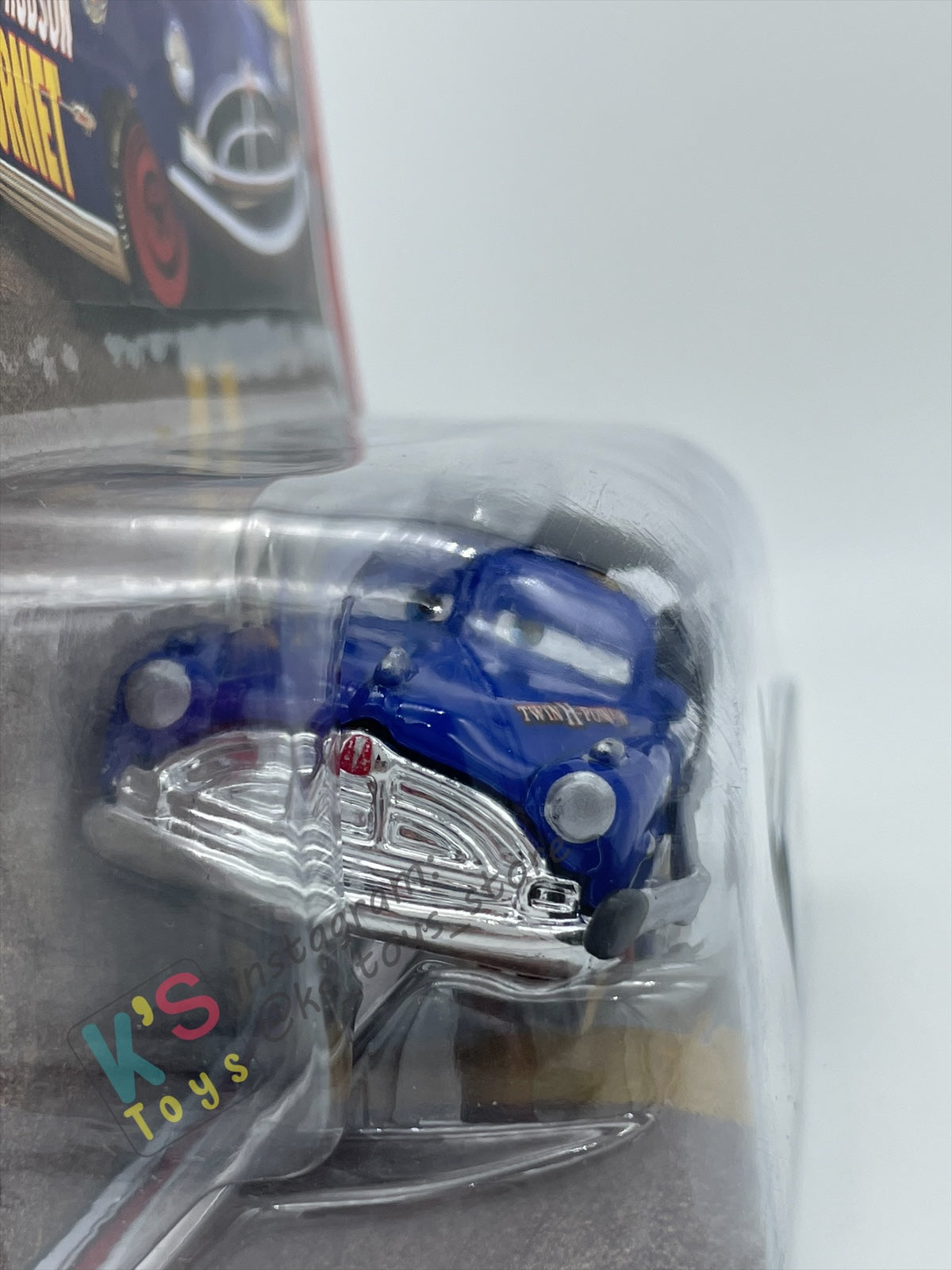 DISNEY PIXAR CARS BY MATTEL, THE WORLD OF CARS SERIES - PIT CREW MEMBER FABULOUS HUDSON HORNET - BNIP