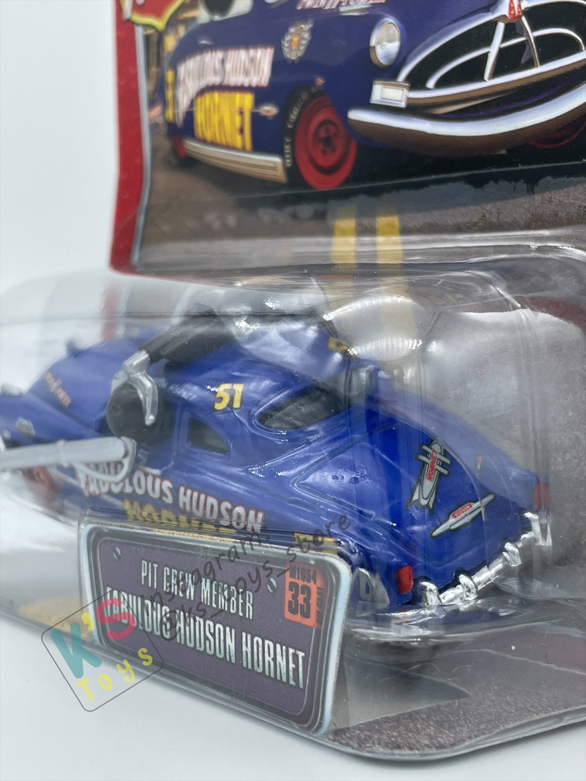 DISNEY PIXAR CARS BY MATTEL, THE WORLD OF CARS SERIES - PIT CREW MEMBER FABULOUS HUDSON HORNET - BNIP