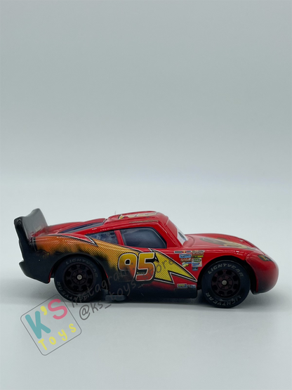 PRE-OWNED / LOOSE DISNEY PIXAR CARS - "BURNT LIGHTNING MCQUEEN (PACK VARIANT)" - RESCUE SQUAD MATER SERIES - GOOD CONDITION