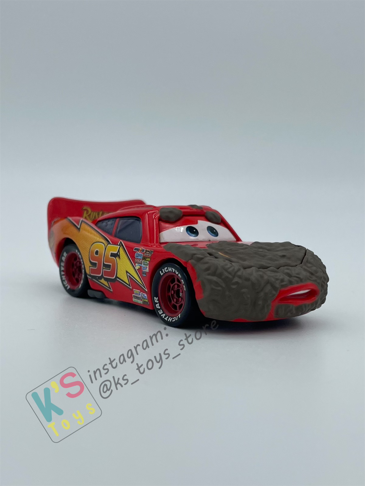 PRE-OWNED / LOOSE DISNEY PIXAR CARS - "MUDDY LIGHTNING MCQUEEN" - FINAL LAP SERIES - DISPLAYED CONDITION