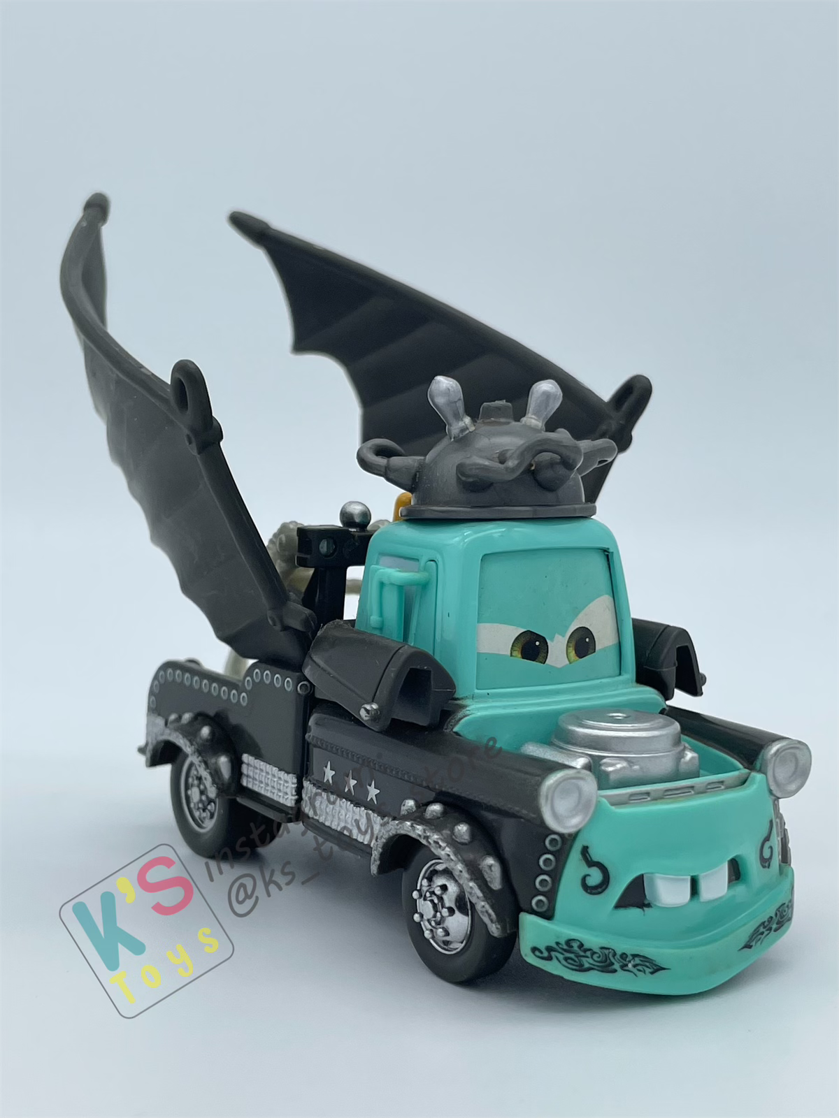 PRE-OWNED / LOOSE DISNEY PIXAR CARS - "MUSIC VIDEO MATER" - HEAVY METAL MATER SERIES - GOOD CONDITION
