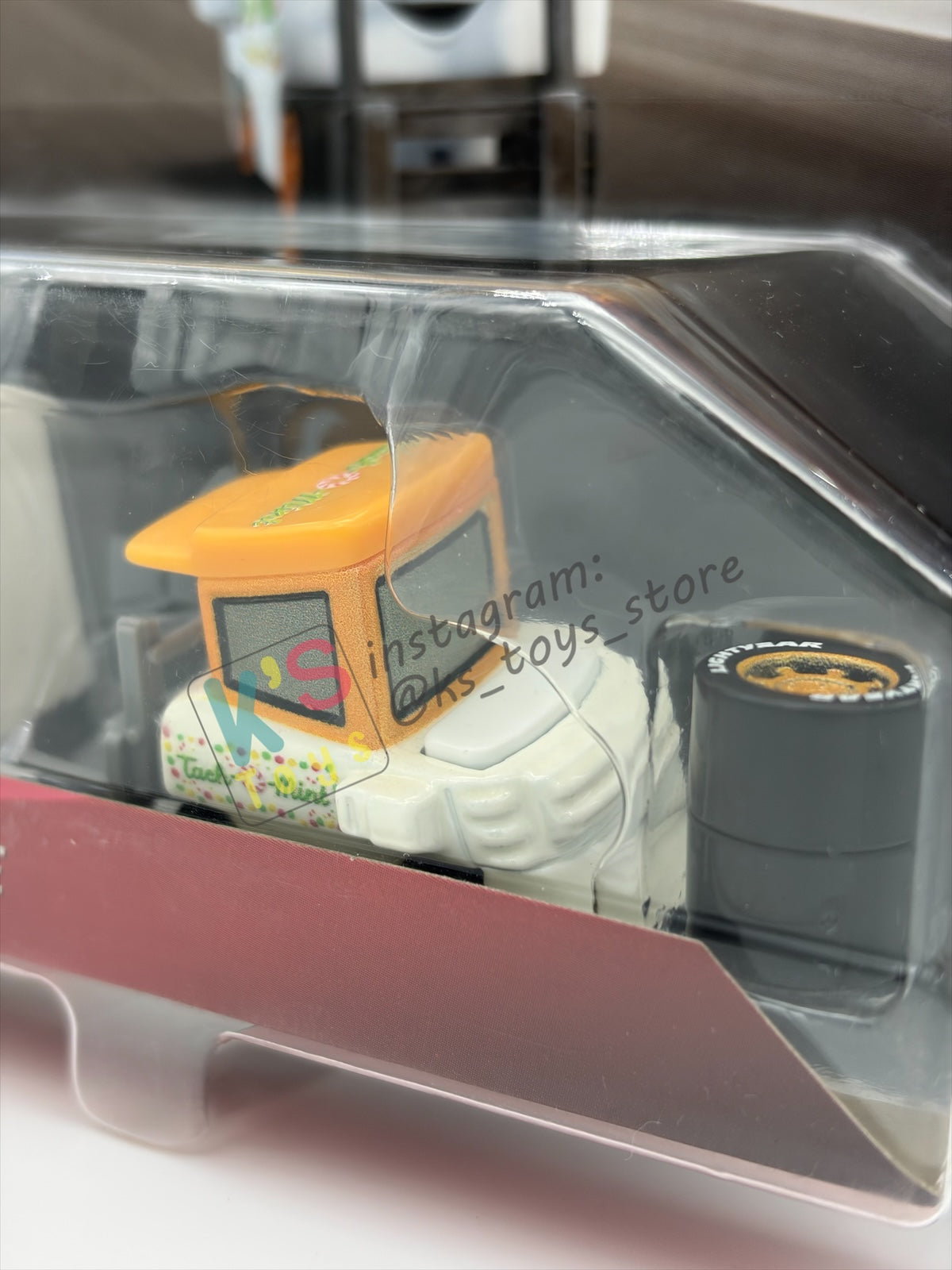 DISNEY PIXAR CARS 1:55 BY MATTEL, "BRYN IMAGEARE" CARS DINOCO 400 - BNIP