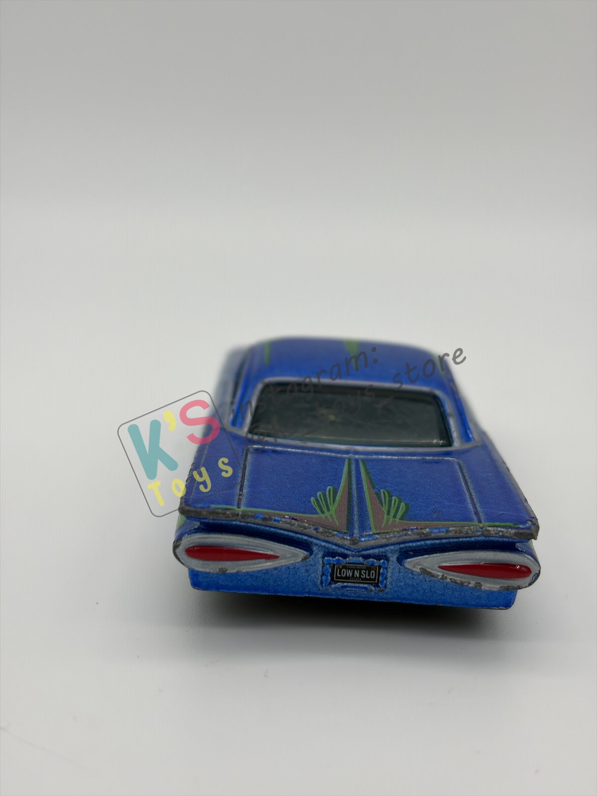 PRE-OWNED / LOOSE DISNEY PIXAR CARS BY MATTEL, "GHOSLIGHT RAMONE" - CARS SERIES - GOOD CONDITION - READ DESCRIPTION!!!!!!!!!!!