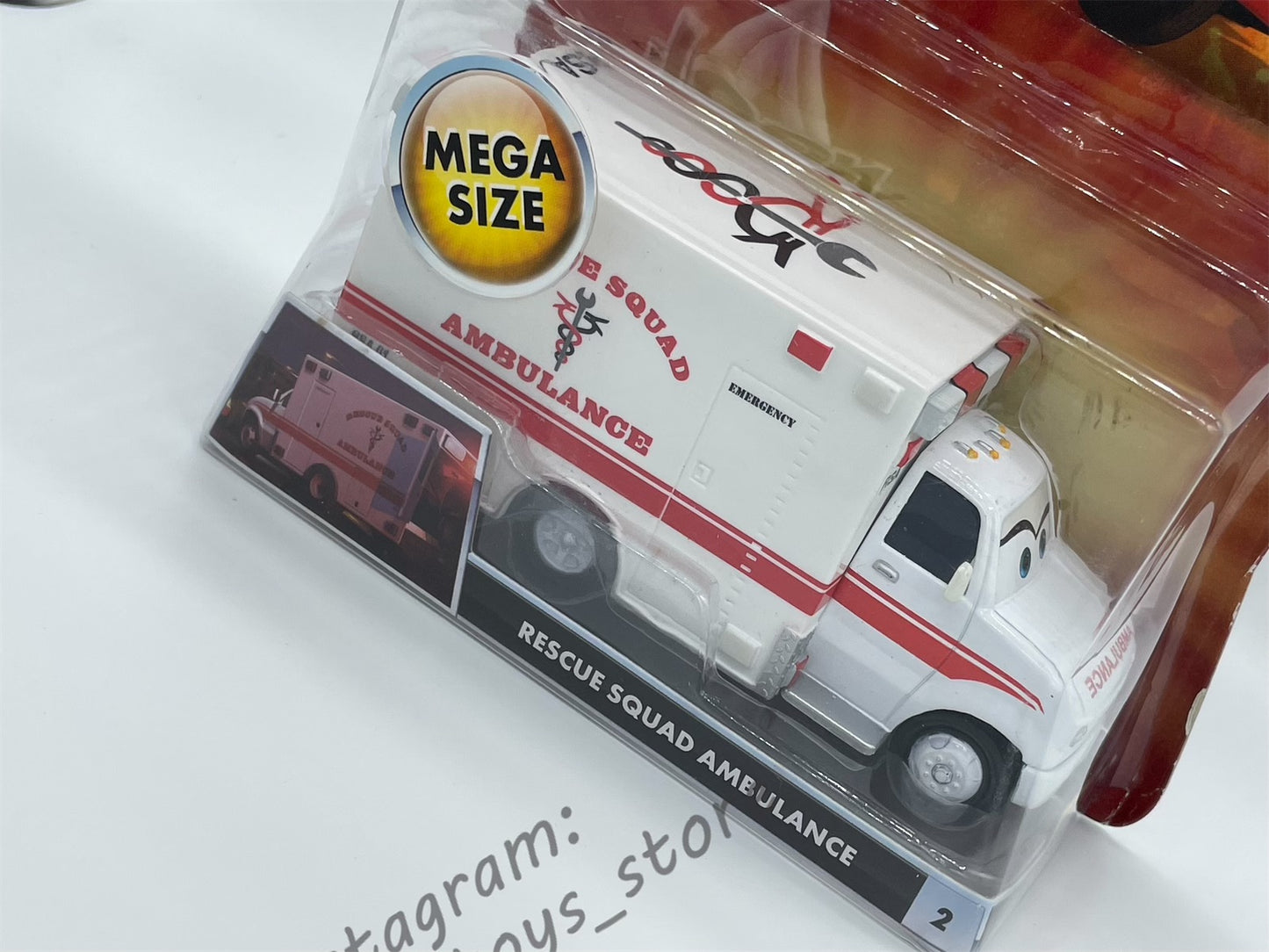 MEGA SIZE DISNEY PIXAR CARS "RESQUE SQUAD AMBULANCE" RESCUE SQUAD MATER SERIES - Cars Toon - BNIP