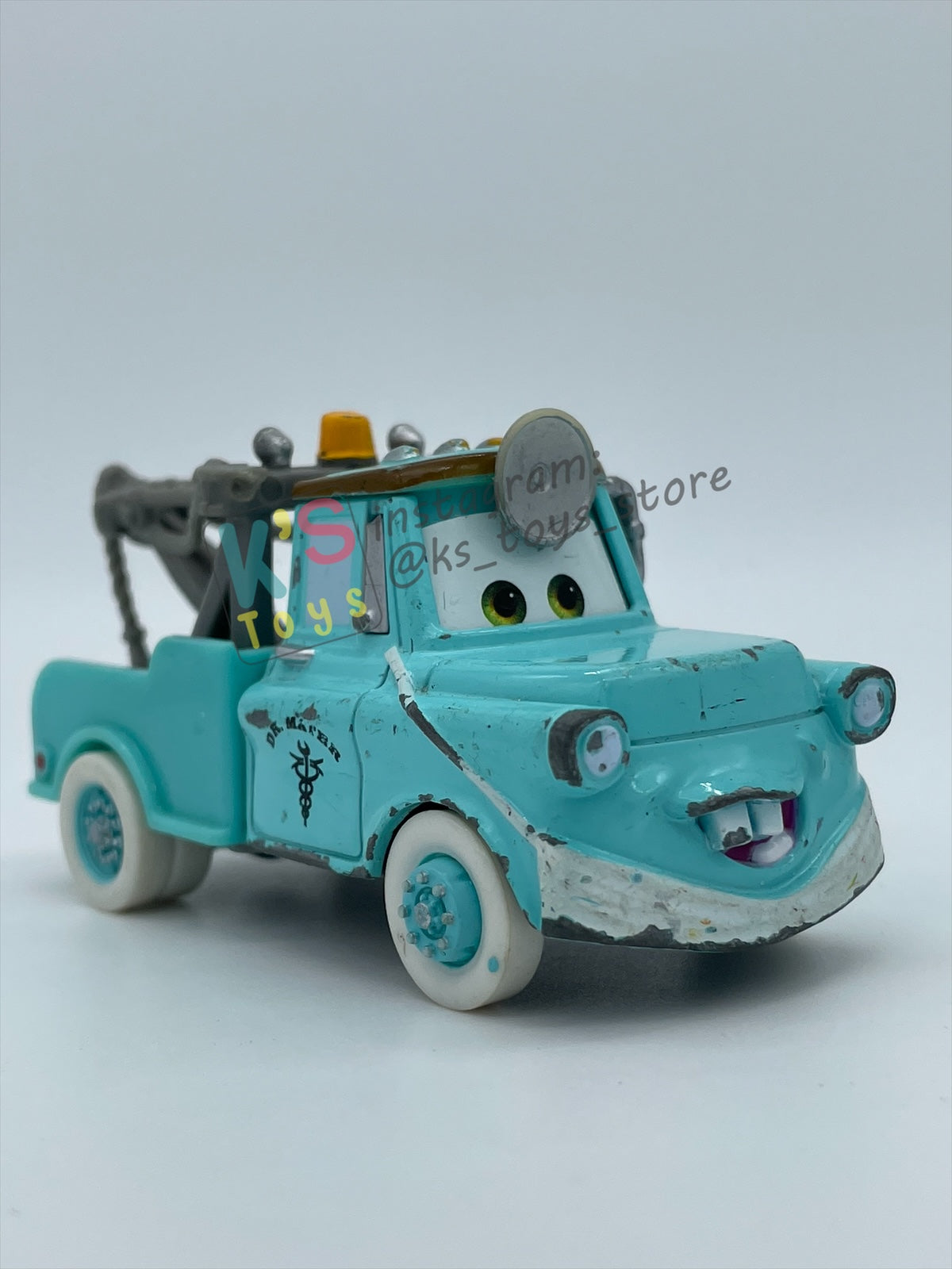PRE-OWNED / LOOSE DISNEY PIXAR CARS BY MATTEL - "DR. MATER" - RESCUE SQUAD MATER SERIES - PLAYED WITH CONDITION - READ DESCRIPTION!!!!!!!!!!!