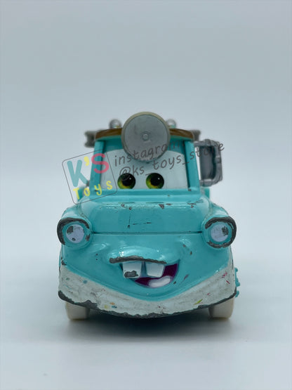 PRE-OWNED / LOOSE DISNEY PIXAR CARS BY MATTEL - "DR. MATER" - RESCUE SQUAD MATER SERIES - PLAYED WITH CONDITION - READ DESCRIPTION!!!!!!!!!!!