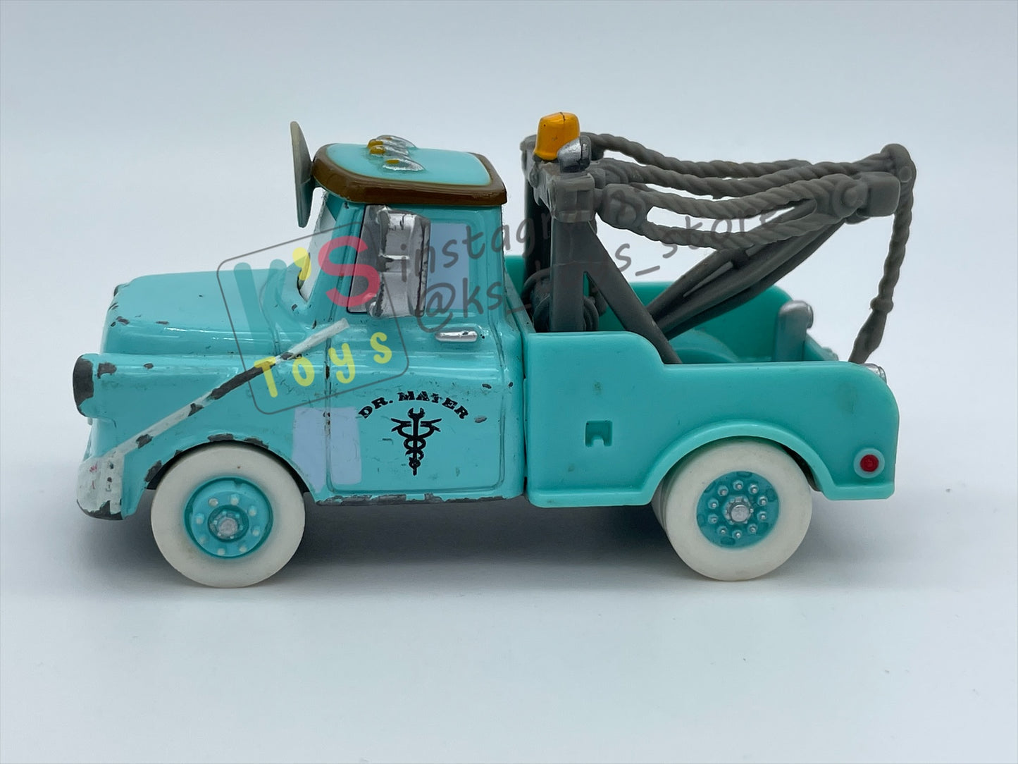 PRE-OWNED / LOOSE DISNEY PIXAR CARS BY MATTEL - "DR. MATER" - RESCUE SQUAD MATER SERIES - PLAYED WITH CONDITION - READ DESCRIPTION!!!!!!!!!!!