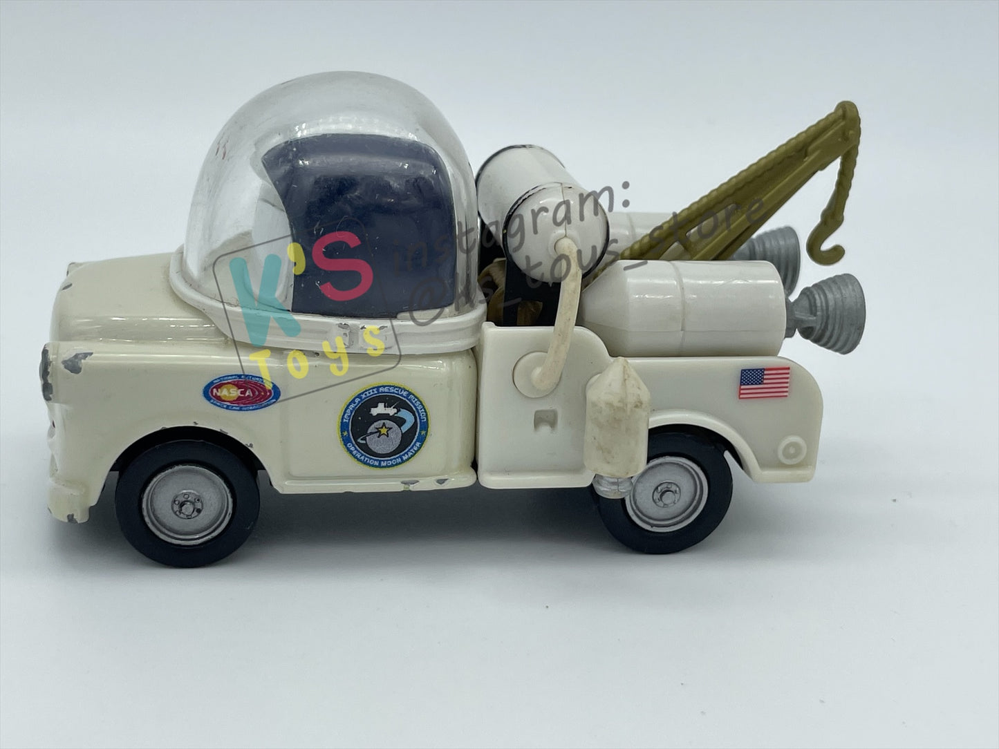 PRE-OWNED / LOOSE DISNEY PIXAR CARS BY MATTEL - "AUTONAUT MATER" - TAKE FLIGHT SERIES - PLAYED WITH GOOD CONDITION - READ DESCRIPTION!!!!!!!!!!!