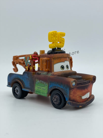 PRE-OWNED / LOOSE DISNEY PIXAR CARS BY MATTEL - "MATER WITH #95 HAT" - CARS 3 SERIES - NEAR MINT CONDITION - READ DESCRIPTION!!!!!!!!!!!
