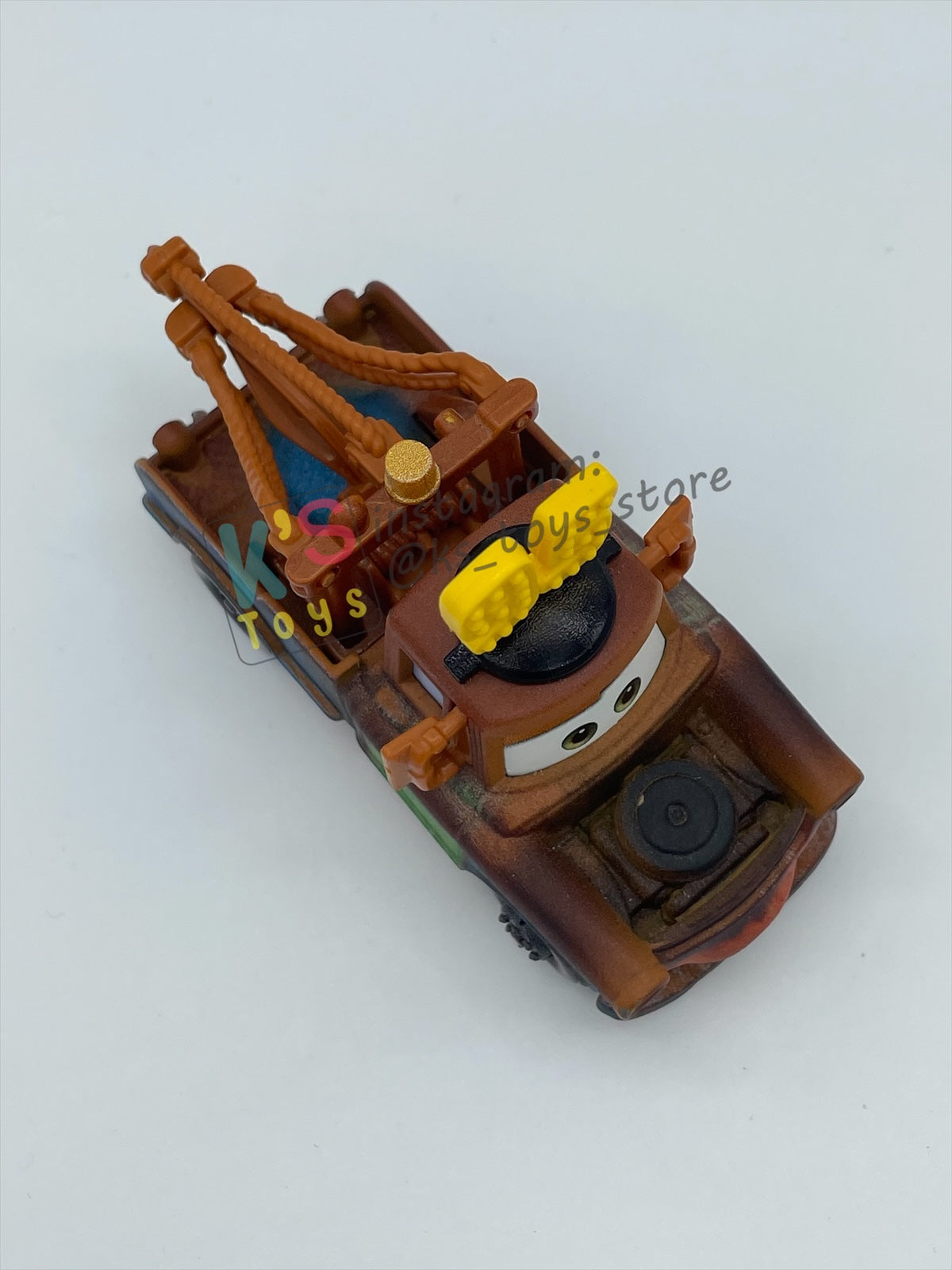 PRE-OWNED / LOOSE DISNEY PIXAR CARS BY MATTEL - "MATER WITH #95 HAT" - CARS 3 SERIES - NEAR MINT CONDITION - READ DESCRIPTION!!!!!!!!!!!