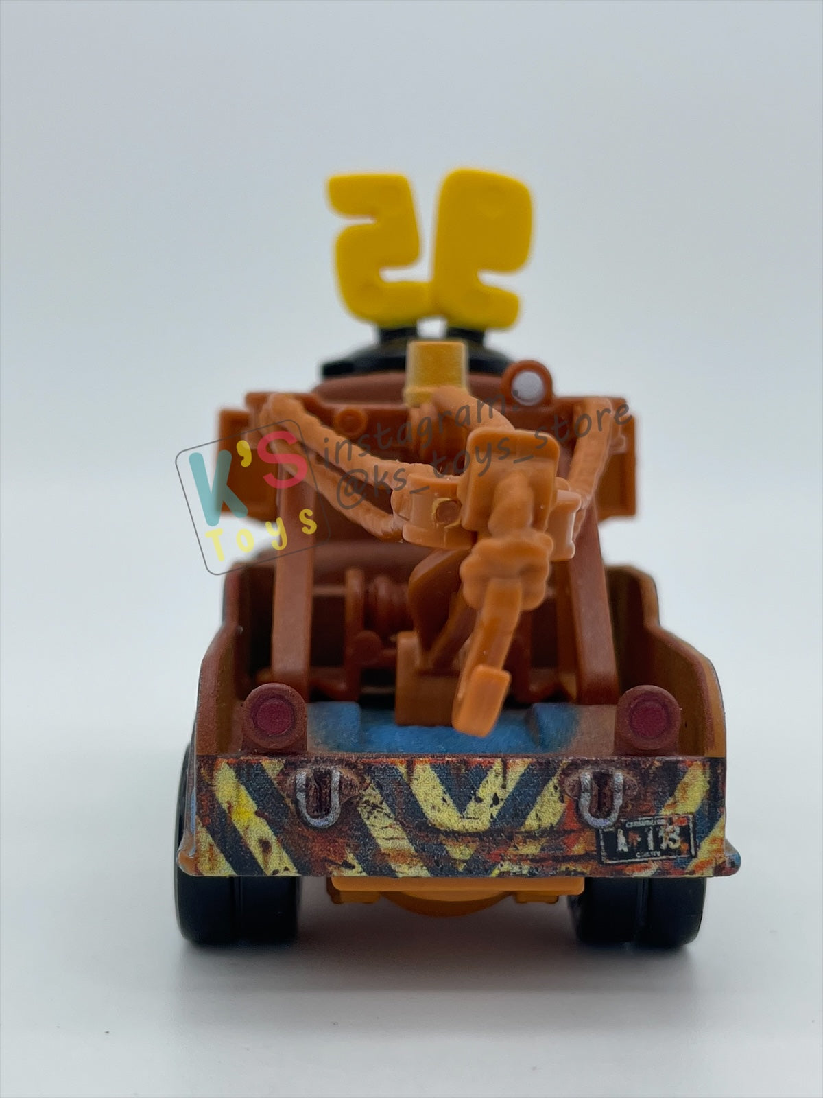 PRE-OWNED / LOOSE DISNEY PIXAR CARS BY MATTEL - "MATER WITH #95 HAT" - CARS 3 SERIES - NEAR MINT CONDITION - READ DESCRIPTION!!!!!!!!!!!