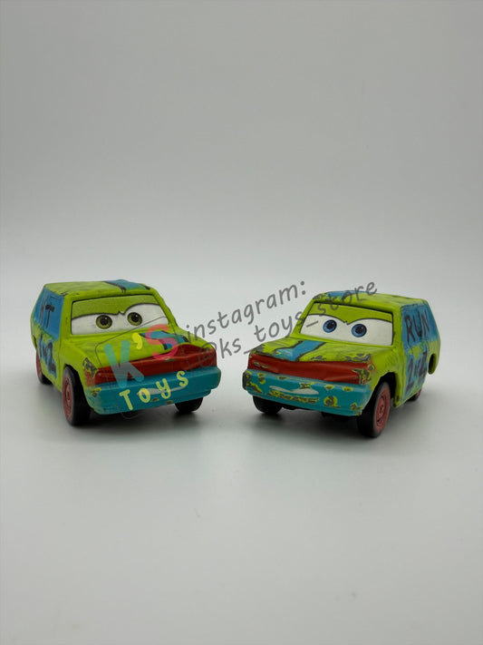 PRE-OWNED / LOOSE DISNEY PIXAR CARS BY MATTEL - "HIT AND RUN" THUNDER HOLLOWS SERIES - PLAYED IN GOOD CONDITION