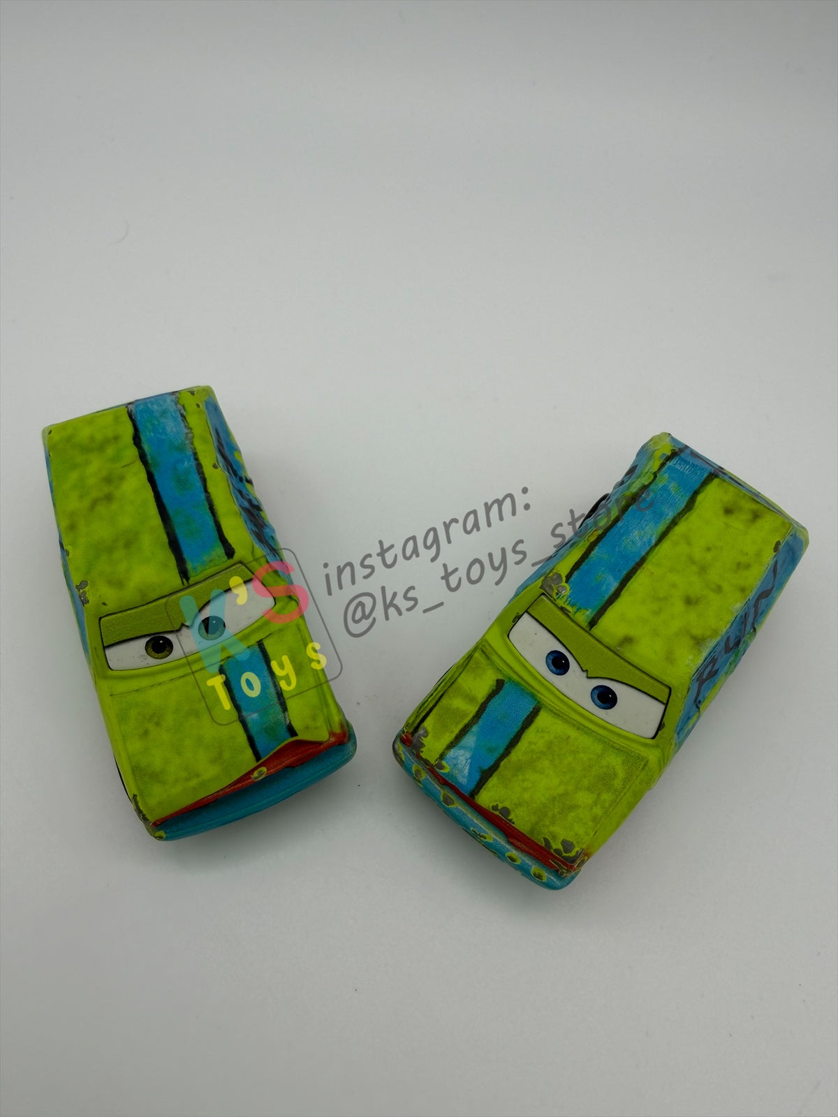 PRE-OWNED / LOOSE DISNEY PIXAR CARS BY MATTEL - "HIT AND RUN" THUNDER HOLLOWS SERIES - PLAYED IN GOOD CONDITION