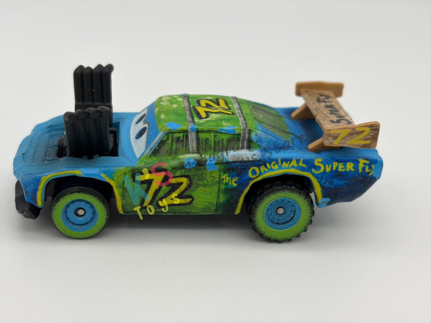 PRE-OWNED / LOOSE DISNEY PIXAR CARS - "SUPERFLY" THUNDER HOLLOW SERIES - GOOD CONDITION - READ DESCRIPTION!!!!!!