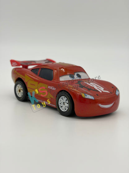 PRE-OWNED / LOOSE DISNEY PIXAR CARS - "RS 24H ENDURANCE RACE LIGHTNING MCQUEEN" RS 24 H ENDURANCE SERIES - GOOD CONDITION - READ DESCRIPTION!!!!!!
