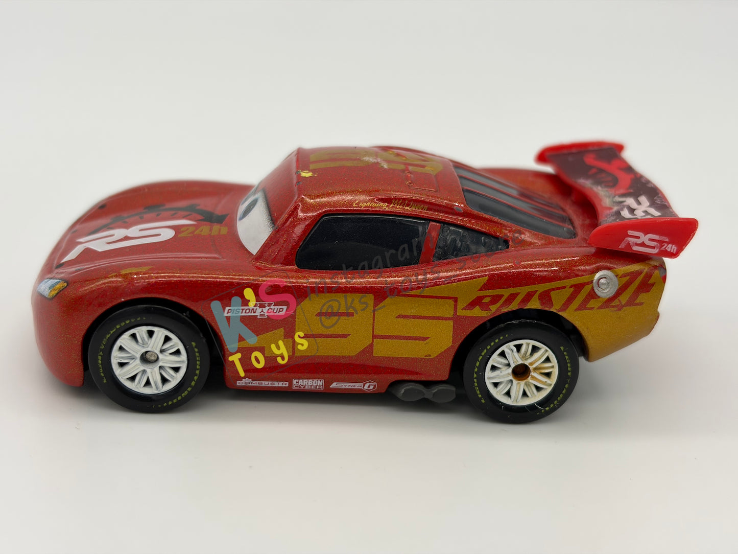 PRE-OWNED / LOOSE DISNEY PIXAR CARS - "RS 24H ENDURANCE RACE LIGHTNING MCQUEEN" RS 24 H ENDURANCE SERIES - GOOD CONDITION - READ DESCRIPTION!!!!!!