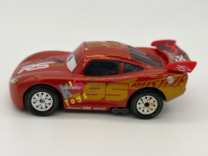 PRE-OWNED / LOOSE DISNEY PIXAR CARS - "RS 24H ENDURANCE RACE LIGHTNING MCQUEEN" RS 24 H ENDURANCE SERIES - GOOD CONDITION - READ DESCRIPTION!!!!!!