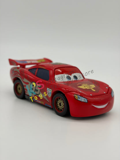 PRE-OWNED / LOOSE DISNEY PIXAR CARS - "FINISH LINE FRENZY LIGHTNING MCQUEEN GOLD" CARS 2 PLAYSET SERIES - NEAR MINT CONDITION - READ DESCRIPTION!!!!!!