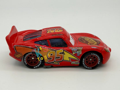 PRE-OWNED / LOOSE DISNEY PIXAR CARS - "TONGUE LIGHTNING MCQUEEN" CARS SERIES - NEAR MINT CONDITION - READ DESCRIPTION!!!!!!