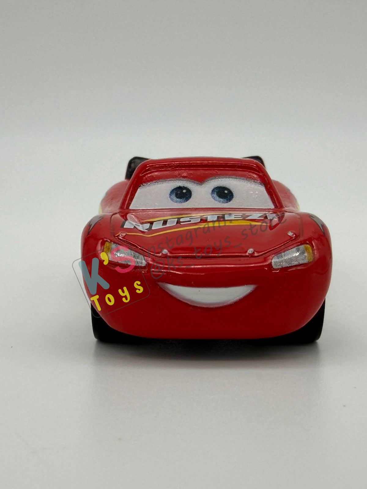 PRE-OWNED / LOOSE DISNEY PIXAR CARS BY MATTEL - "NASCAR LIGHTNING MCQUEEN" 2021 NASCAR SERIES - WITHOUT ACCESSORIES IN NEAR MINT CONDITION - READ DESCRIPTION!!!!!!!!!!