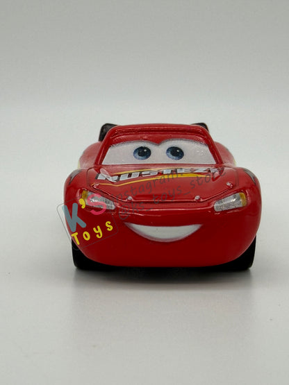 PRE-OWNED / LOOSE DISNEY PIXAR CARS BY MATTEL - "NASCAR LIGHTNING MCQUEEN" 2021 NASCAR SERIES - WITHOUT ACCESSORIES IN NEAR MINT CONDITION - READ DESCRIPTION!!!!!!!!!!