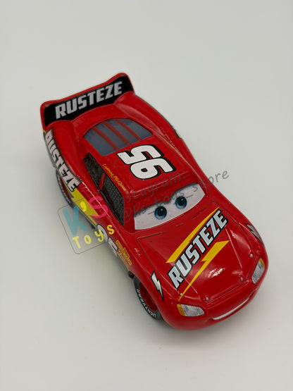 PRE-OWNED / LOOSE DISNEY PIXAR CARS BY MATTEL - "NASCAR LIGHTNING MCQUEEN" 2021 NASCAR SERIES - WITHOUT ACCESSORIES IN NEAR MINT CONDITION - READ DESCRIPTION!!!!!!!!!!