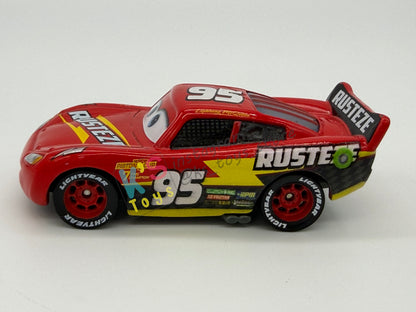PRE-OWNED / LOOSE DISNEY PIXAR CARS BY MATTEL - "NASCAR LIGHTNING MCQUEEN" 2021 NASCAR SERIES - WITHOUT ACCESSORIES IN NEAR MINT CONDITION - READ DESCRIPTION!!!!!!!!!!