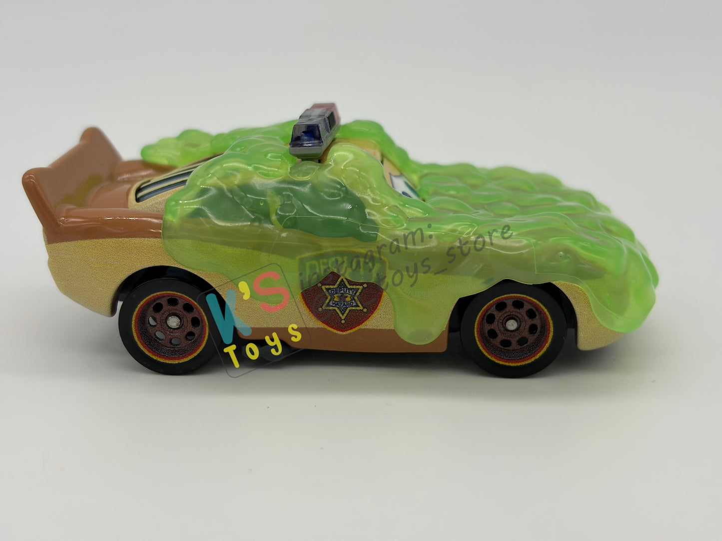 PRE-OWNED / LOOSE DISNEY PIXAR CARS BY MATTEL - "SLIME LIGHTNING MCQUEEN DEPUTY HAZARD" CARS ON THE ROAD SERIES - MINT / NEAR MINT CONDITION - READ DESCRIPTION!!!!!!!!!!