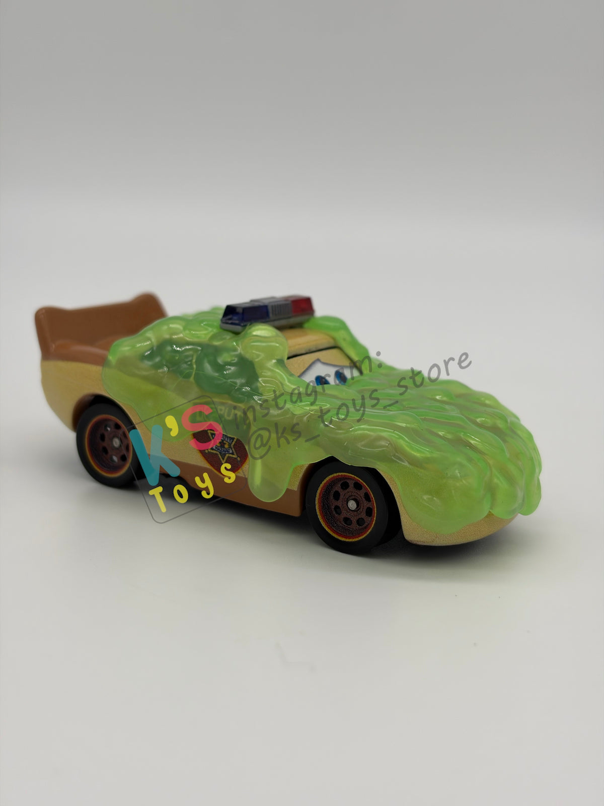 PRE-OWNED / LOOSE DISNEY PIXAR CARS BY MATTEL - "SLIME LIGHTNING MCQUEEN DEPUTY HAZARD" CARS ON THE ROAD SERIES - MINT / NEAR MINT CONDITION - READ DESCRIPTION!!!!!!!!!!