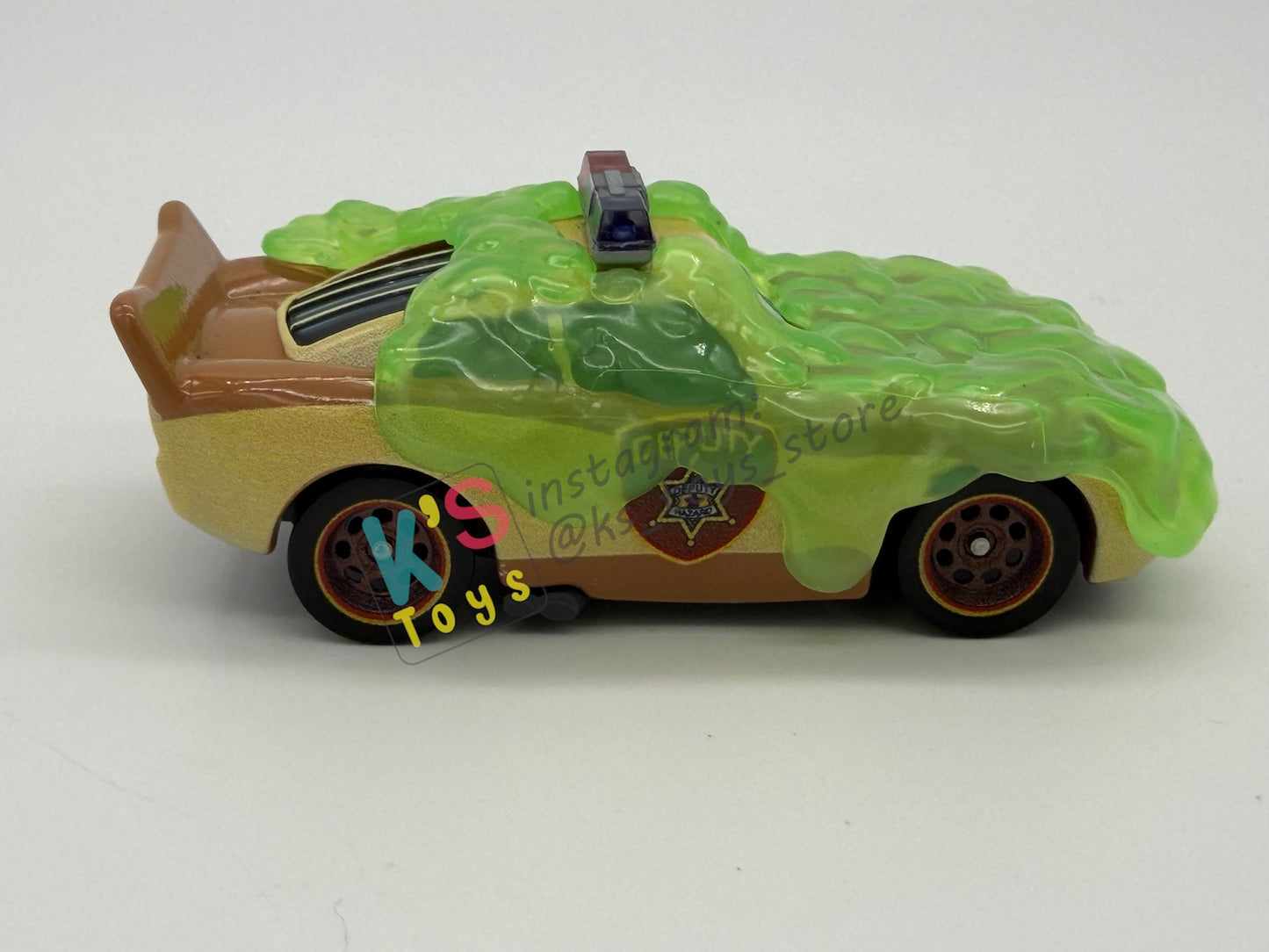 PRE-OWNED / LOOSE DISNEY PIXAR CARS BY MATTEL - "SLIME LIGHTNING MCQUEEN DEPUTY HAZARD" CARS ON THE ROAD SERIES - MINT / NEAR MINT CONDITION - READ DESCRIPTION!!!!!!!!!!