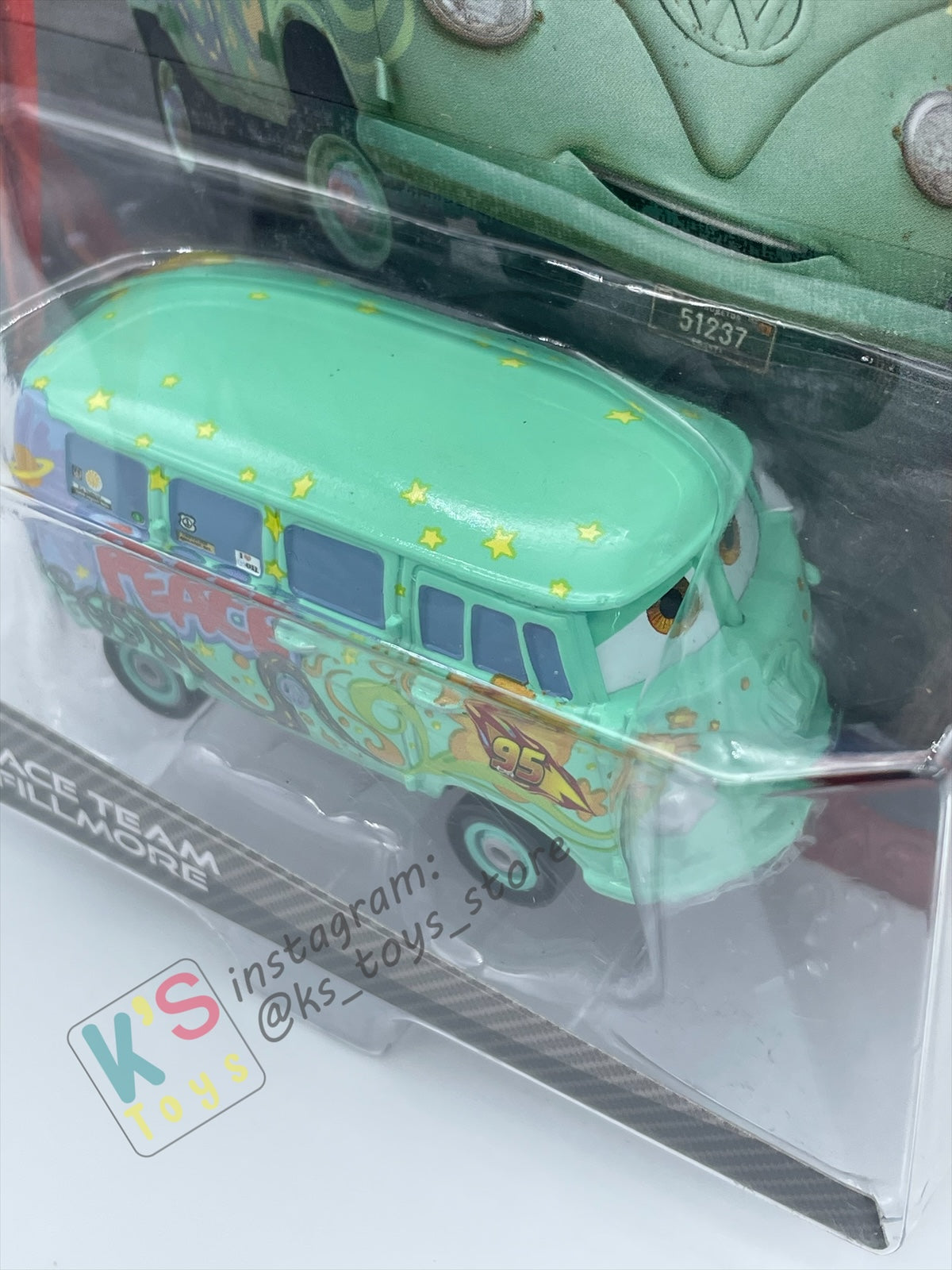 DISNEY PIXAR CARS BY MATTEL, "FILLMORE RACE TEAM" CARS 2 - BNIP