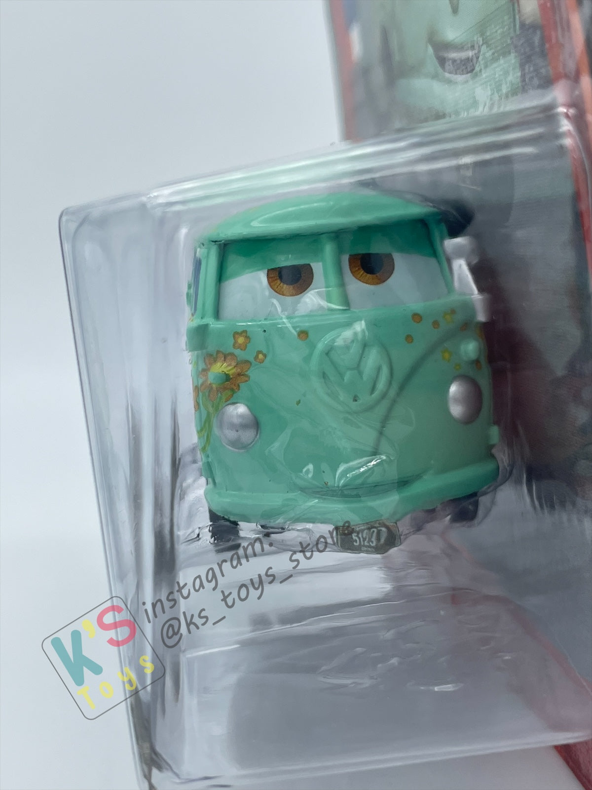DISNEY PIXAR CARS BY MATTEL, "FILLMORE RACE TEAM" CARS 2 - BNIP
