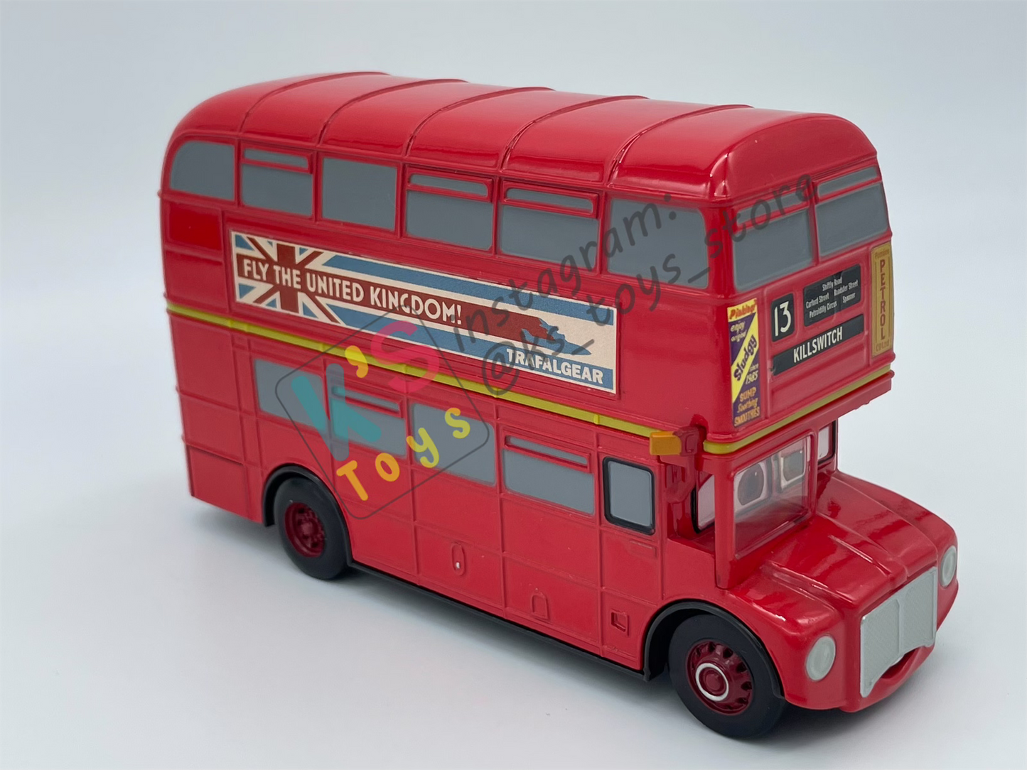 PRE-OWNED / LOOSE DISNEY STORE CARS "DOUBLE DECKER BUS" CARS 2 LONDON CALLING 5PACK SIZE 1:43 - DISPLAYED CONDITION