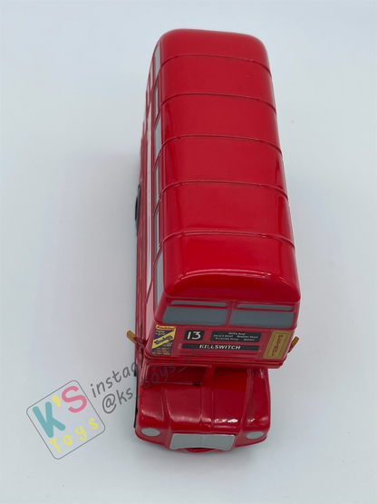 PRE-OWNED / LOOSE DISNEY STORE CARS "DOUBLE DECKER BUS" CARS 2 LONDON CALLING 5PACK SIZE 1:43 - DISPLAYED CONDITION